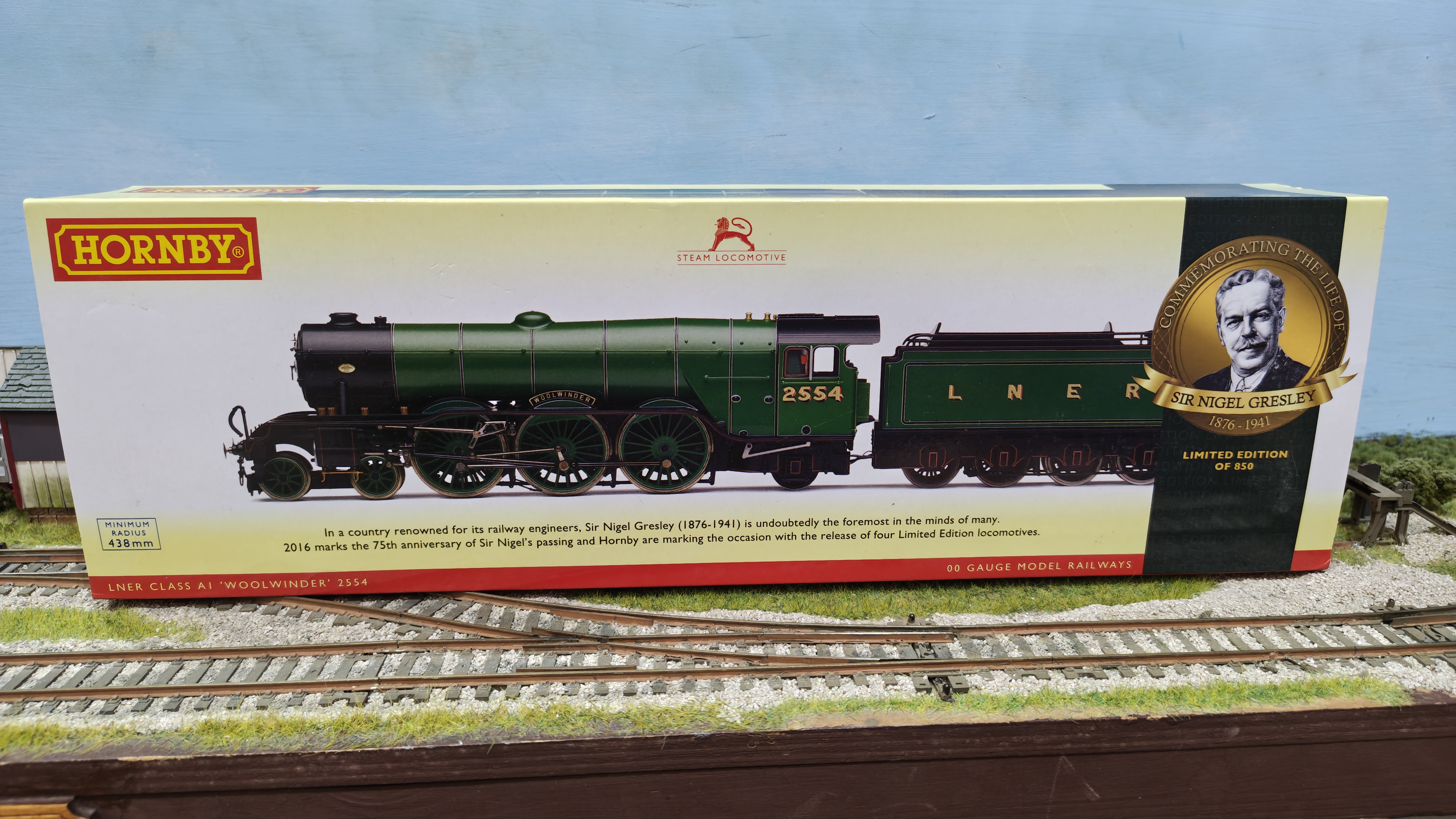 R3439
